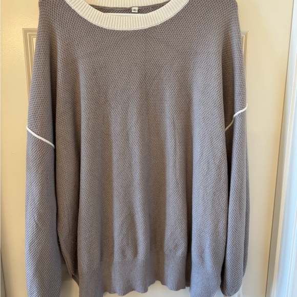 Gray Oversized Crewneck Sweater - Picture 2 of 8